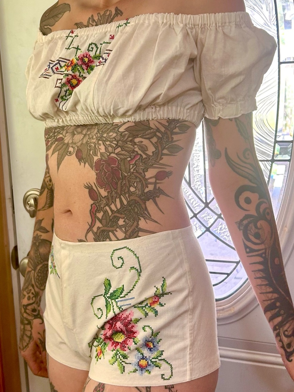 Off-Shoulder 💯 cotton and muslin. Embroidered Top with bottoms- waist 28 bust 32